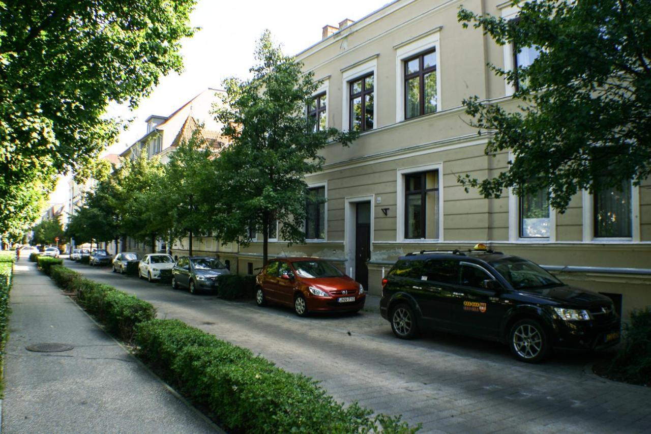 Deak Apartman Sopron Exterior foto
