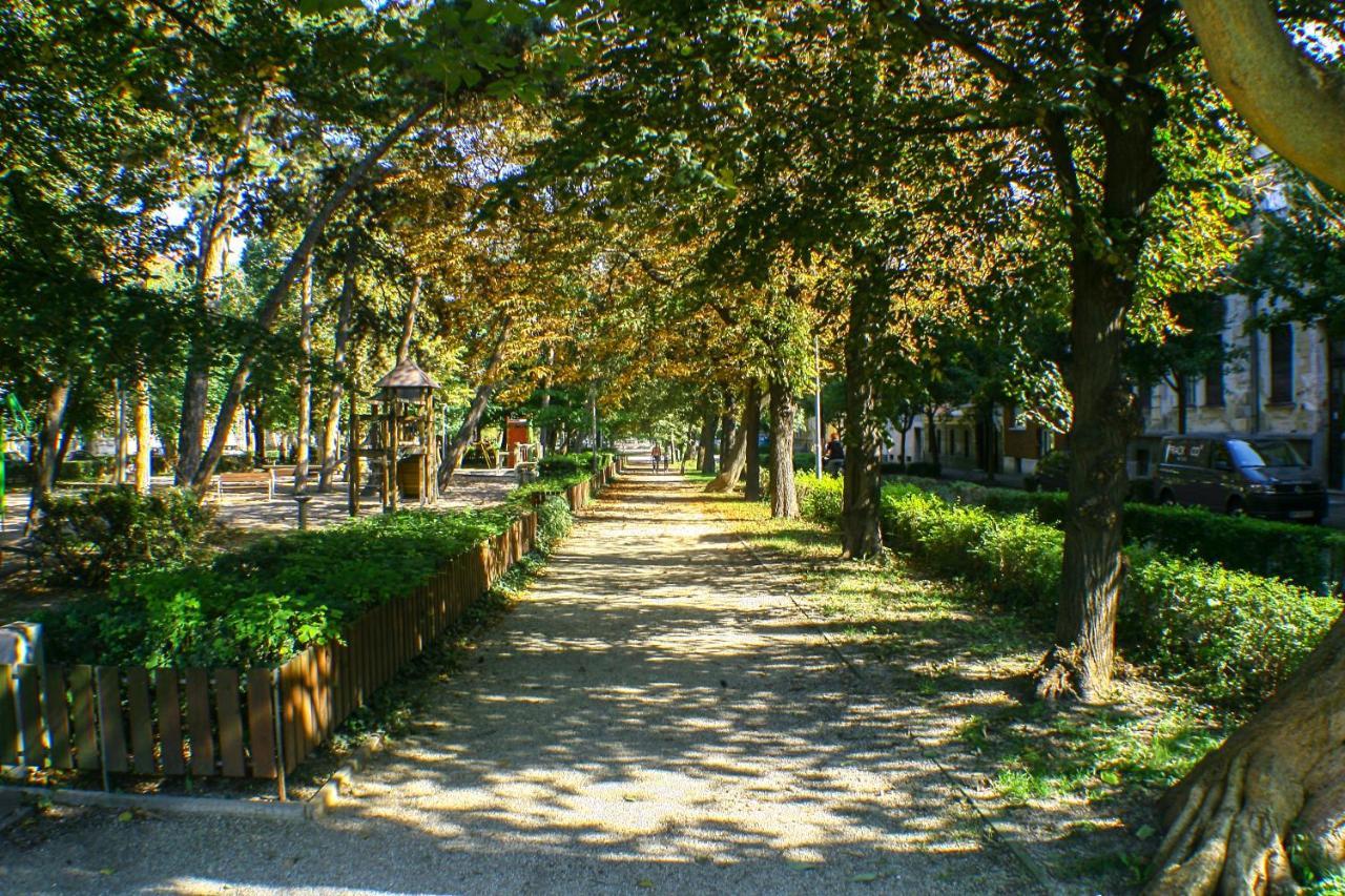 Deak Apartman Sopron Exterior foto